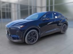 Toyota C-HR SE AWD (Natl) 2026 — side view