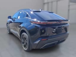Toyota C-HR SE AWD (Natl) 2026 — side view