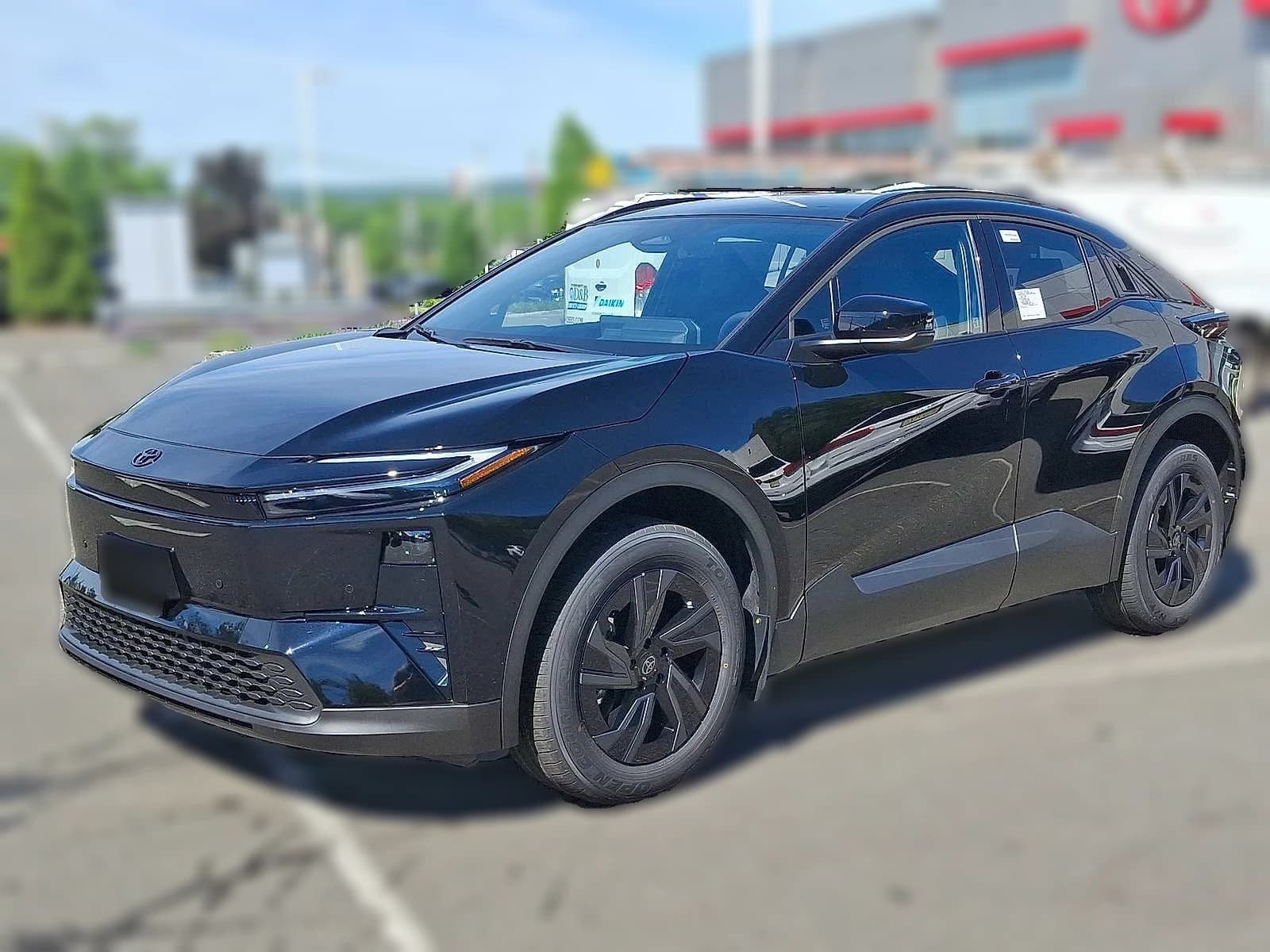 Toyota C-HR SE AWD (Natl) 2026 — side view