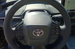 Toyota C-HR SE AWD (Natl) 2026 — side view