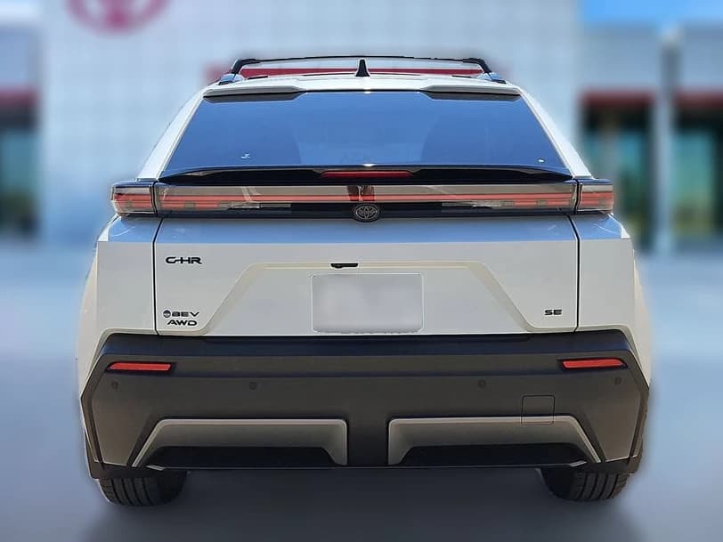 Toyota C-HR SE AWD (Natl) 2026 — side view