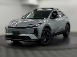 Toyota C-HR SE AWD (Natl)