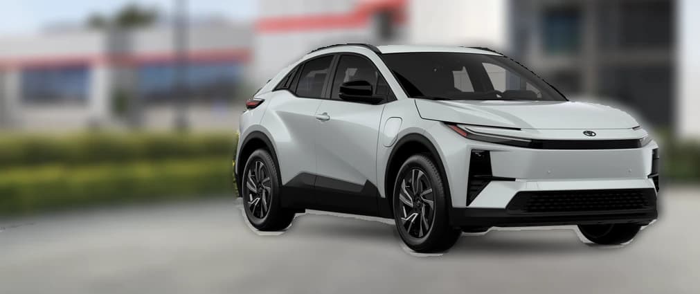 Toyota C-HR SE AWD (GS) 2026 — side view