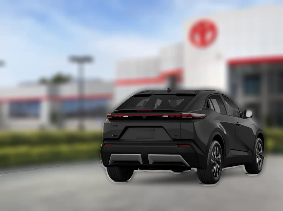 Toyota C-HR SE AWD (Natl) 2026 — side view