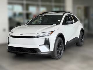 Toyota C-HR SE AWD (Natl)