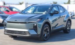 Toyota C-HR SE AWD (Natl) 2026 — side view