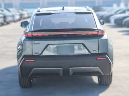 Toyota C-HR SE AWD (Natl) 2026 — side view