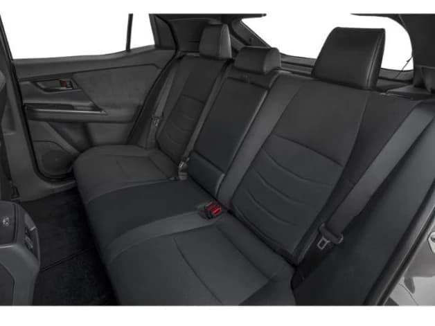 Toyota C-HR SE AWD (Natl) 2026 — side view