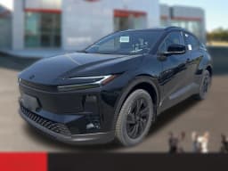 Toyota C-HR SE AWD (Natl) 2026 — side view