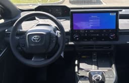 Toyota C-HR SE AWD (Natl) 2026 — side view