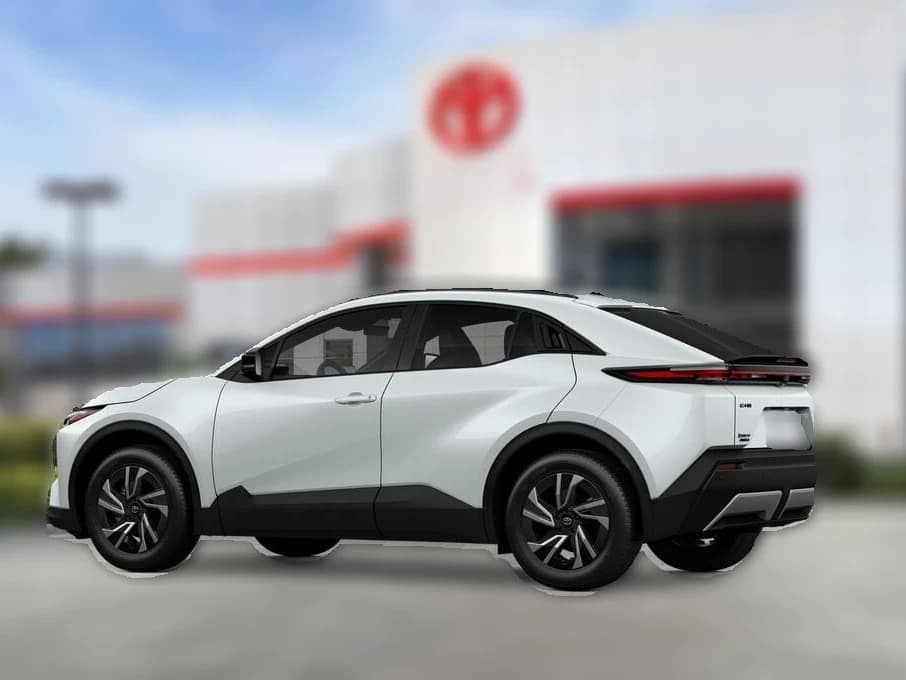 Toyota C-HR SE AWD (Natl) 2026 — side view