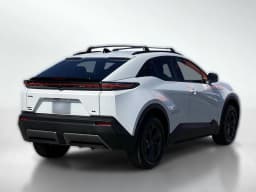 Toyota C-HR SE AWD (Natl) 2026 — side view