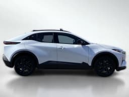 Toyota C-HR SE AWD (Natl) 2026 — side view