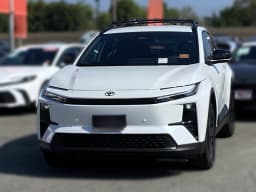 Toyota C-HR SE AWD (Natl) 2026 — side view