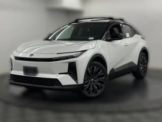 Toyota C-HR XSE AWD (Natl)