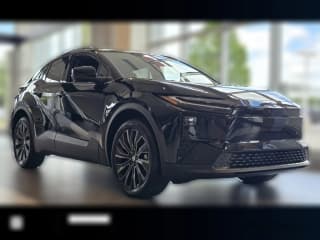 Toyota C-HR XSE AWD (Natl)
