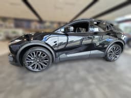 Toyota C-HR XSE AWD (Natl) 2026 — side view