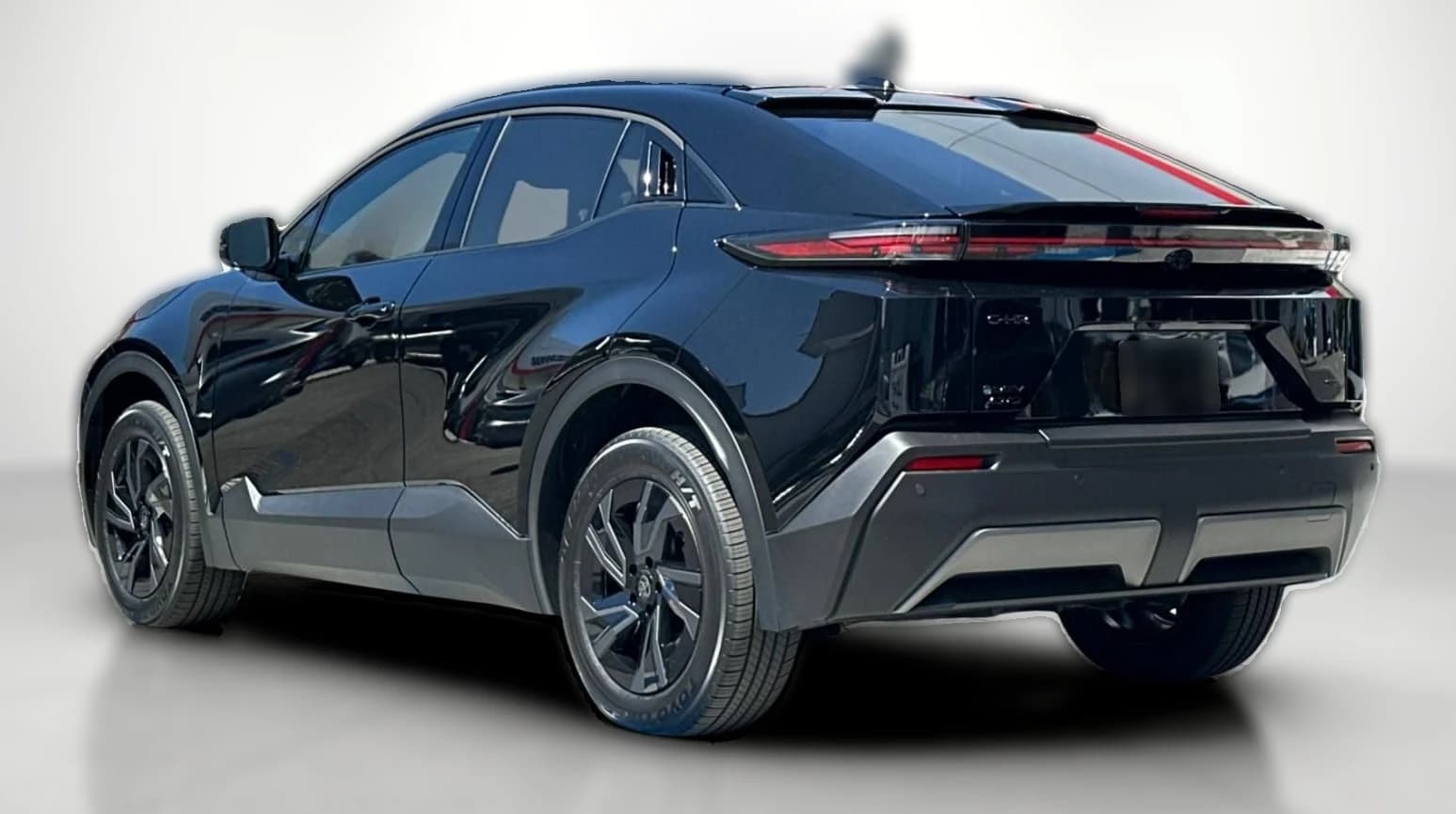 Toyota C-HR SE AWD (Natl) 2026 — side view