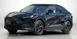 Toyota C-HR SE AWD (Natl) 2026 — side view