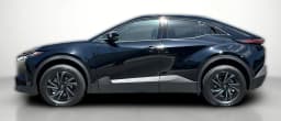 Toyota C-HR SE AWD (Natl) 2026 — side view