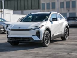 Toyota C-HR SE AWD (Natl) 2026 — side view