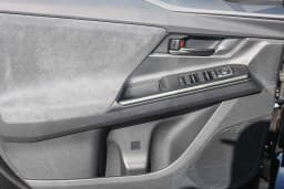 Toyota C-HR SE AWD (Natl) 2026 — side view