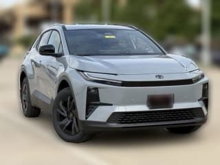 Toyota C-HR SE AWD (Natl)