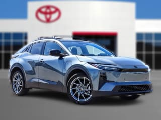 Toyota C-HR XSE AWD (Natl)