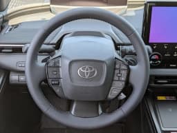 Toyota C-HR SE AWD (Natl) 2026 — side view