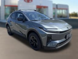 Toyota C-HR SE AWD (Natl) 2026 — side view