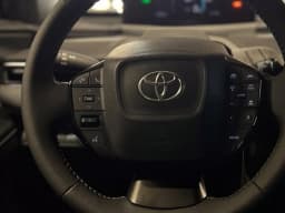 Toyota C-HR SE AWD (Natl) 2026 — side view