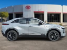 Toyota C-HR SE AWD (Natl) 2026 — side view