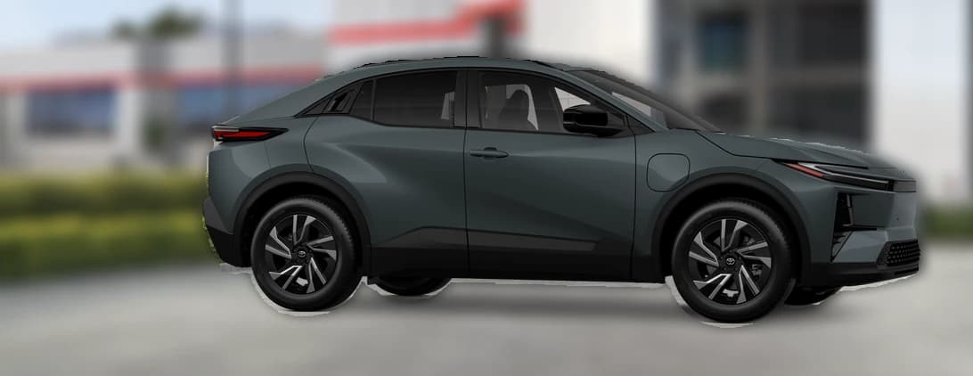 Toyota C-HR SE AWD (Natl) 2026 — side view