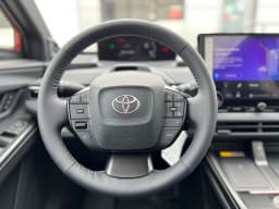 Toyota C-HR SE AWD (Natl) 2026 — side view