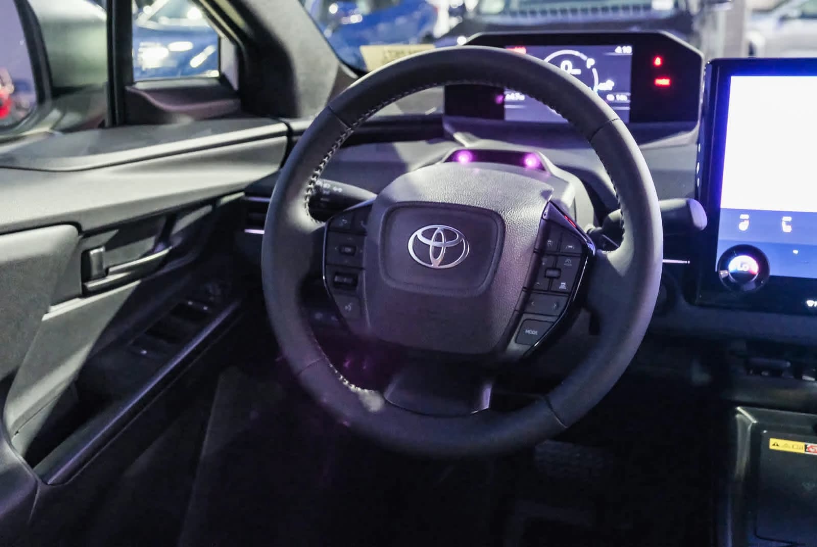 Toyota bZ XLE Plus FWD (Natl) 2026 — side view