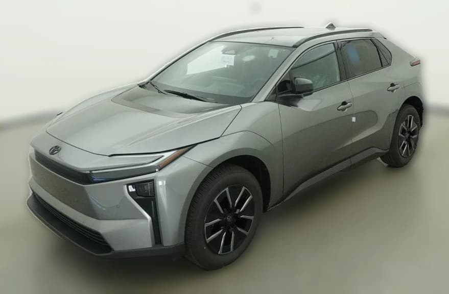 Toyota bZ XLE Plus FWD (Natl) 2026 — side view