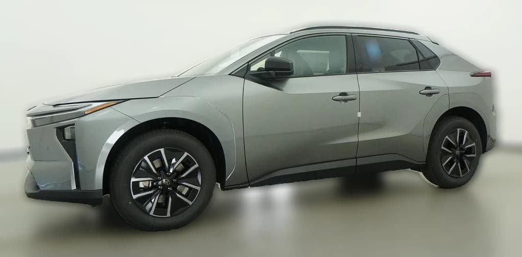 Toyota bZ XLE Plus FWD (Natl) 2026 — side view