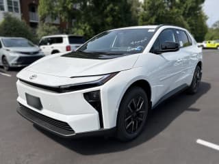 Toyota bZ XLE Plus FWD (Natl)
