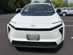 Toyota bZ XLE Plus FWD (Natl) 2026 — side view