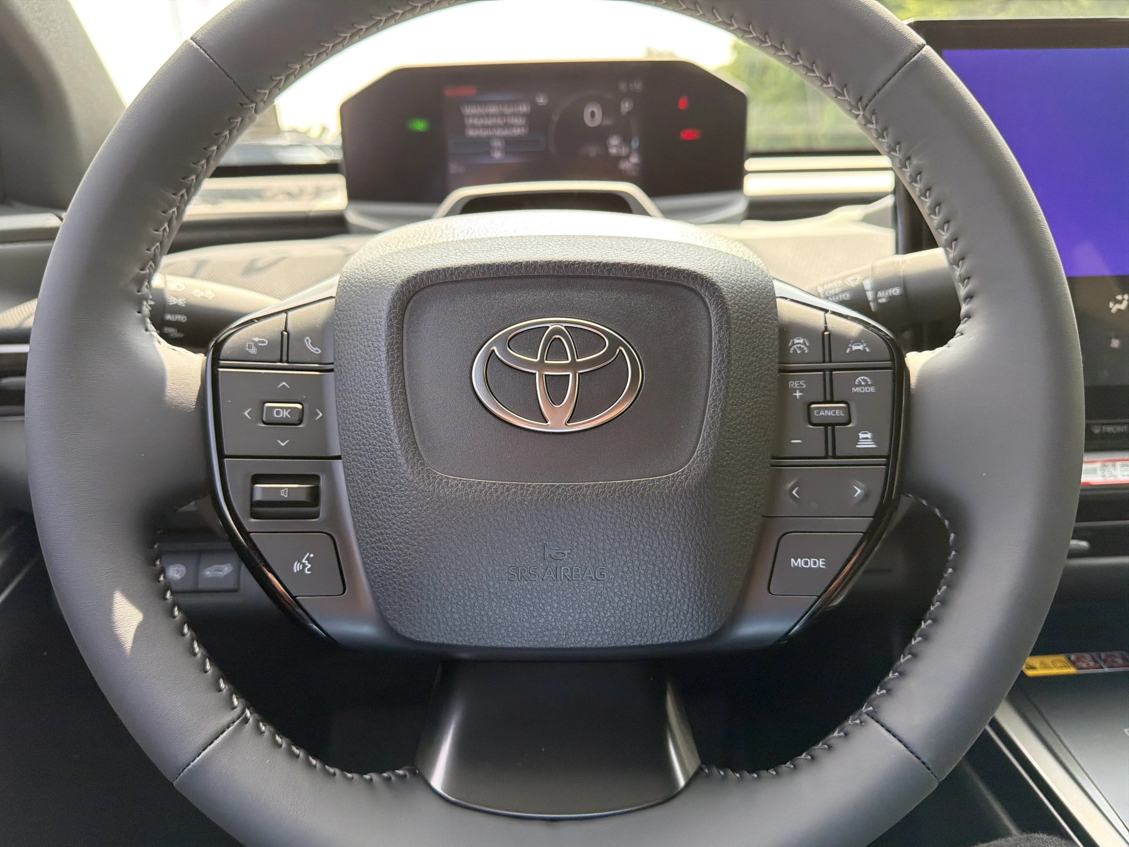 Toyota bZ XLE Plus FWD (Natl) 2026 — side view