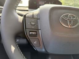 Toyota bZ XLE Plus FWD (Natl) 2026 — side view