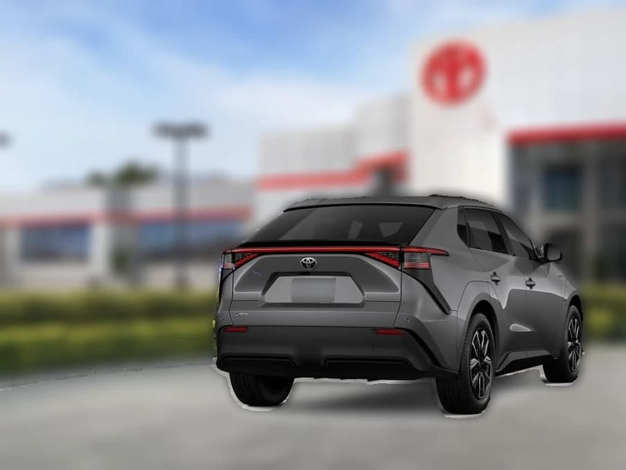 Toyota bZ XLE Plus FWD (Natl) 2026 — side view