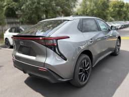 Toyota bZ XLE Plus FWD (Natl) 2026 — side view