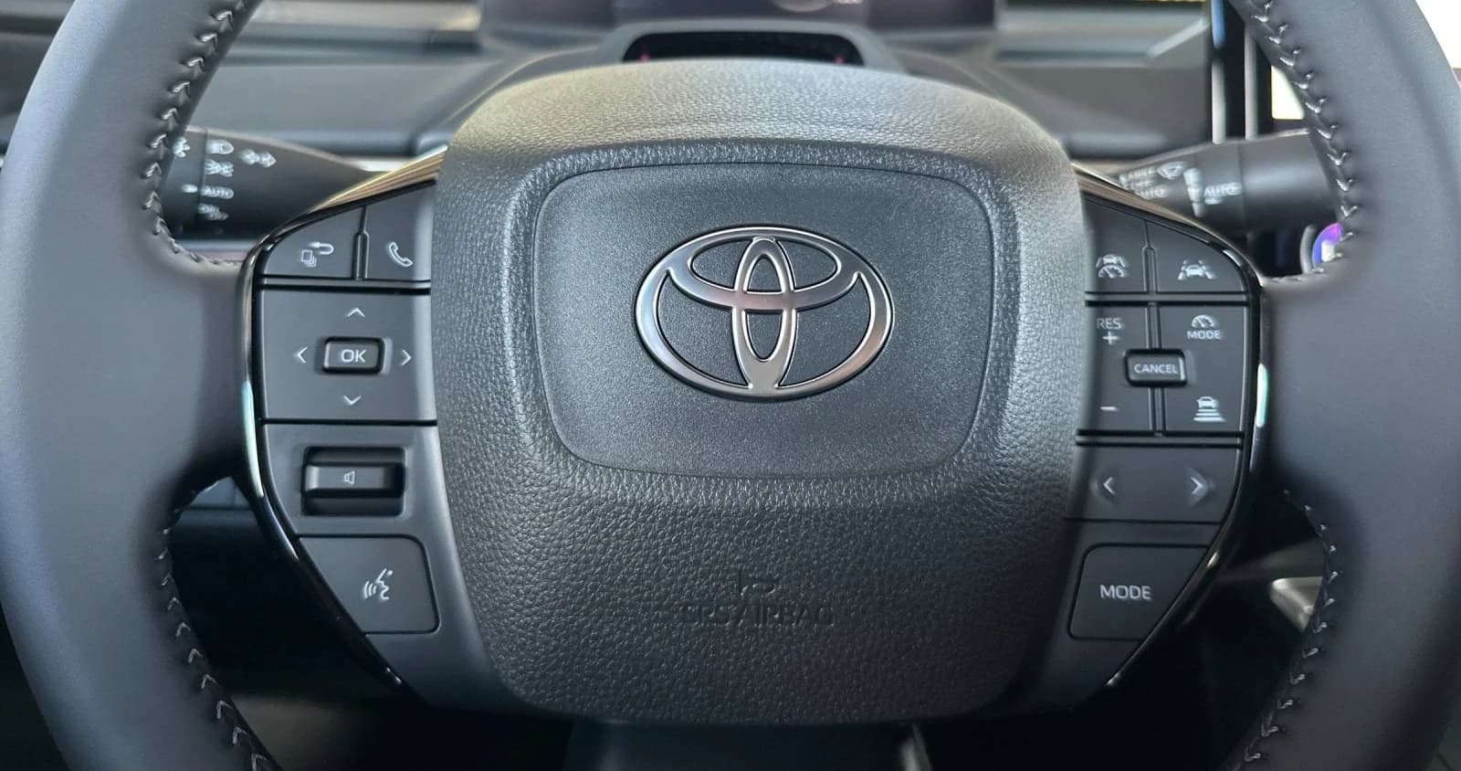 Toyota bZ XLE Plus FWD (Natl) 2026 — side view