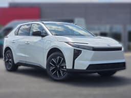 Toyota bZ XLE AWD (Natl) 2026 — side view