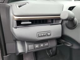 Toyota bZ XLE AWD (Natl) 2026 — side view