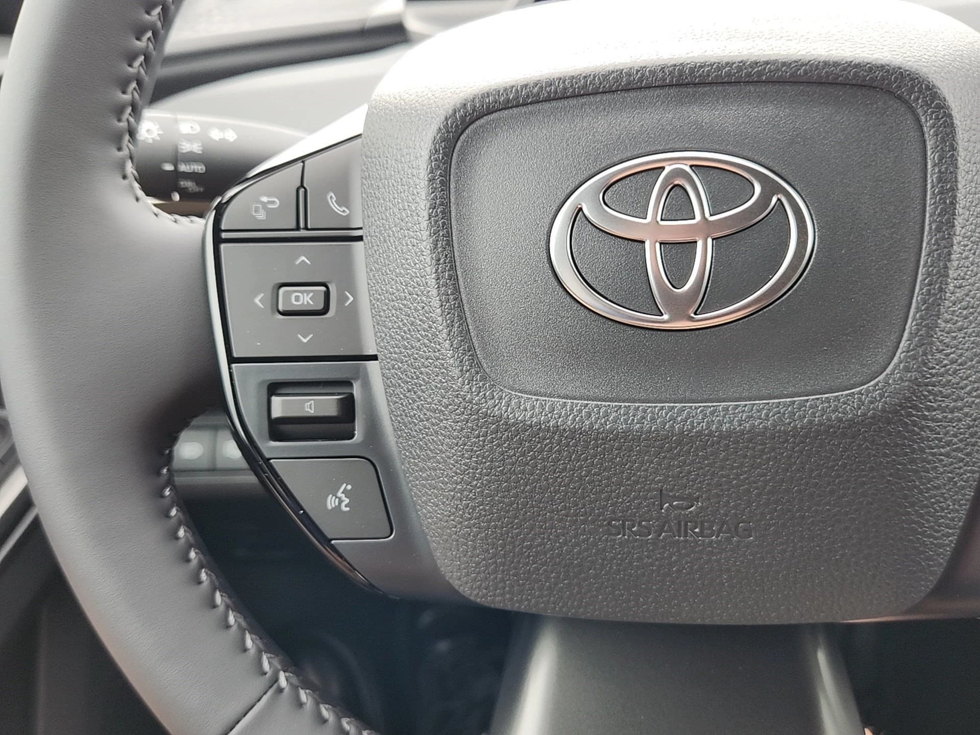 Toyota bZ XLE AWD (Natl) 2026 — side view