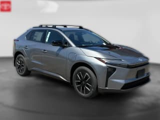 Toyota bZ XLE AWD (Natl)