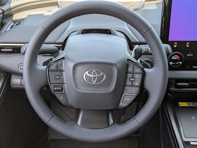 Toyota bZ XLE FWD (Natl) 2026 — side view