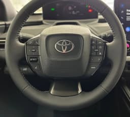 Toyota bZ XLE FWD (Natl) 2026 — side view